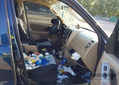 2004 Ford Escape Xlt из США, поврежденный, VIN 1FMYU93184DA02220